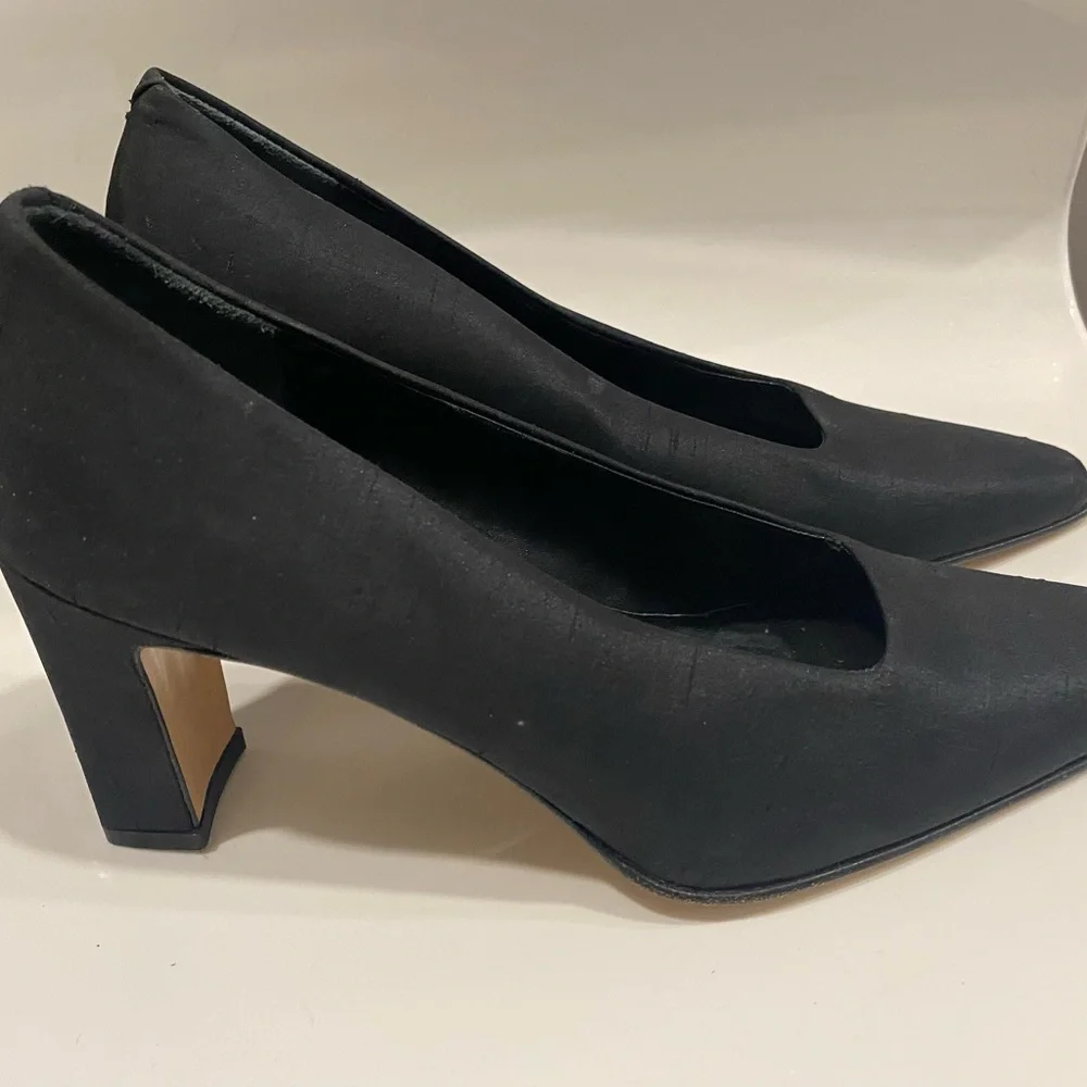 Amalfi Peau de Soie Classic Black Heels